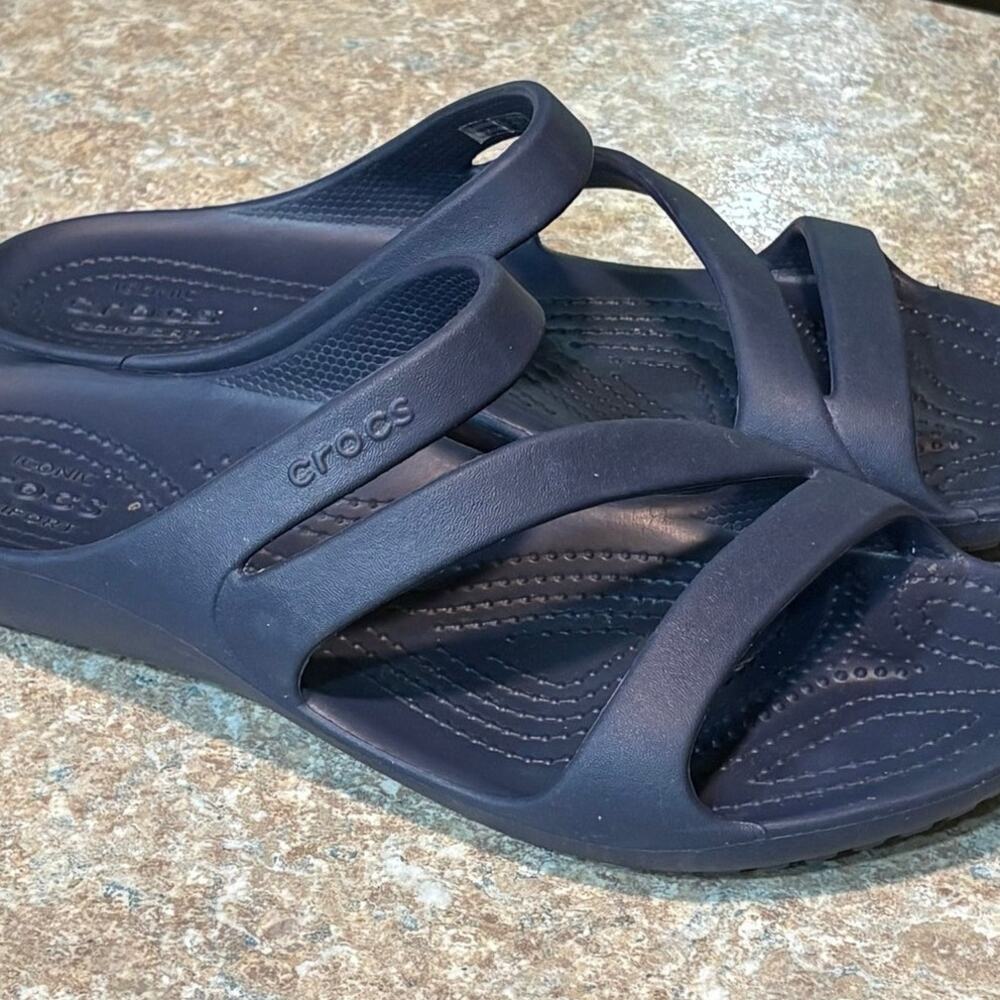 Crocs Kadee II Navy Blue Slip On Comfort Strappy Sandals Size 10 Women's - Picture 5 of 8